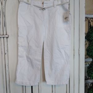 White cargo capris